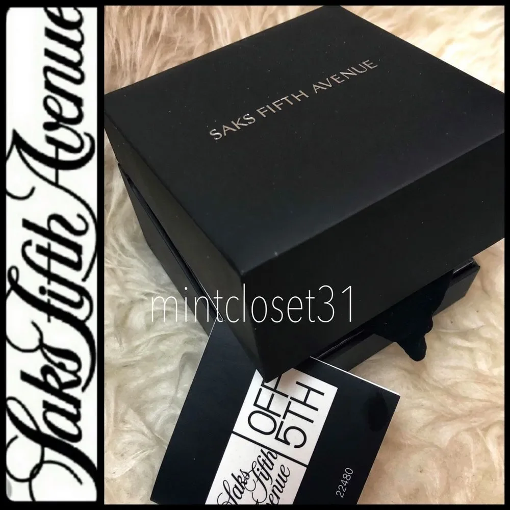 🆕 Saks Fifth Avenue Watch Box